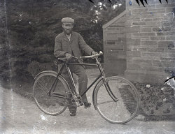 Tom Mathias: Town Folk