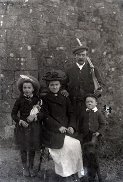 Tom Mathias: Town Folk