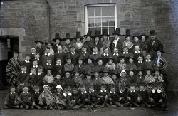 Tom Mathias: Town Folk