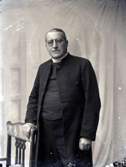 Tom Mathias: Darluniau