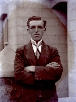 Tom Mathias: Darluniau