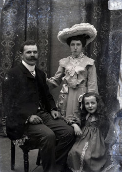 Tom Mathias: Family Groups