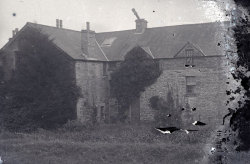 Tom Mathias: Houses and Servants
