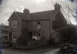 Tom Mathias: Houses and Servants
